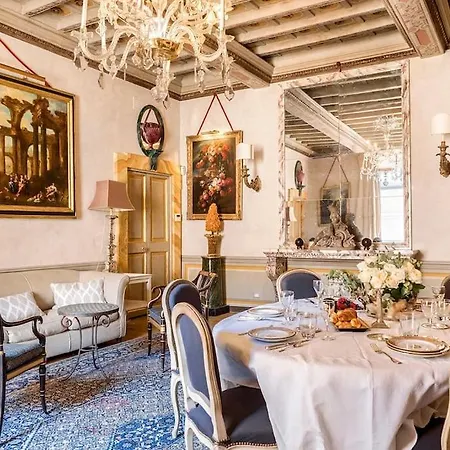 Piazza Navona Historical Palace 公寓