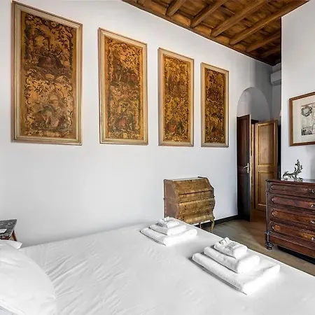 Piazza Navona Historical Palace Apartment Rom